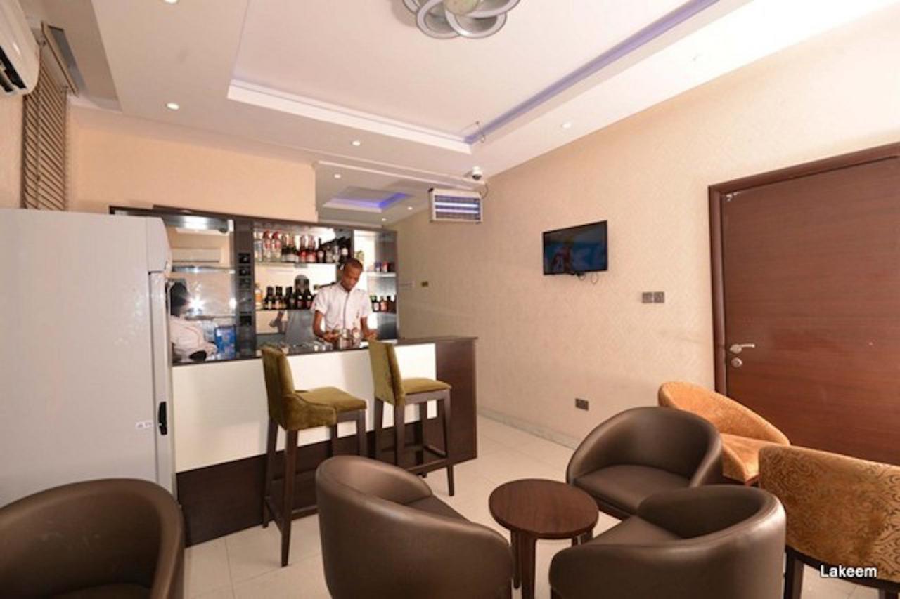 Lakeem Suites Agboyin Surulere Lagos Exterior foto